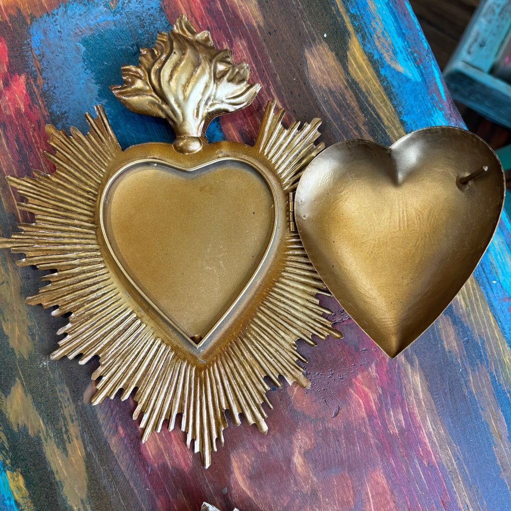 Flaming Sacred Heart 8" Box