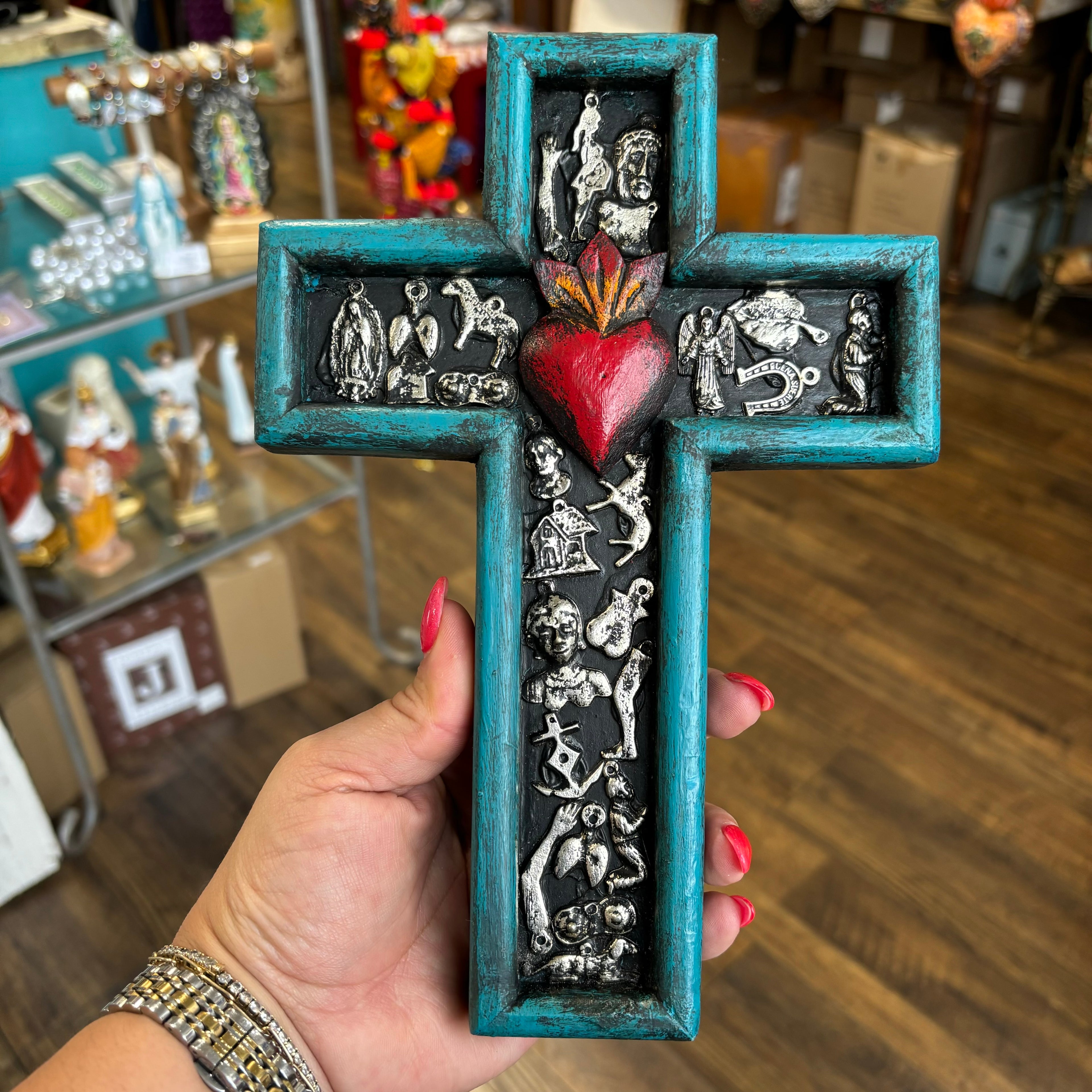 Milagros Medium Shadowbox Cross
