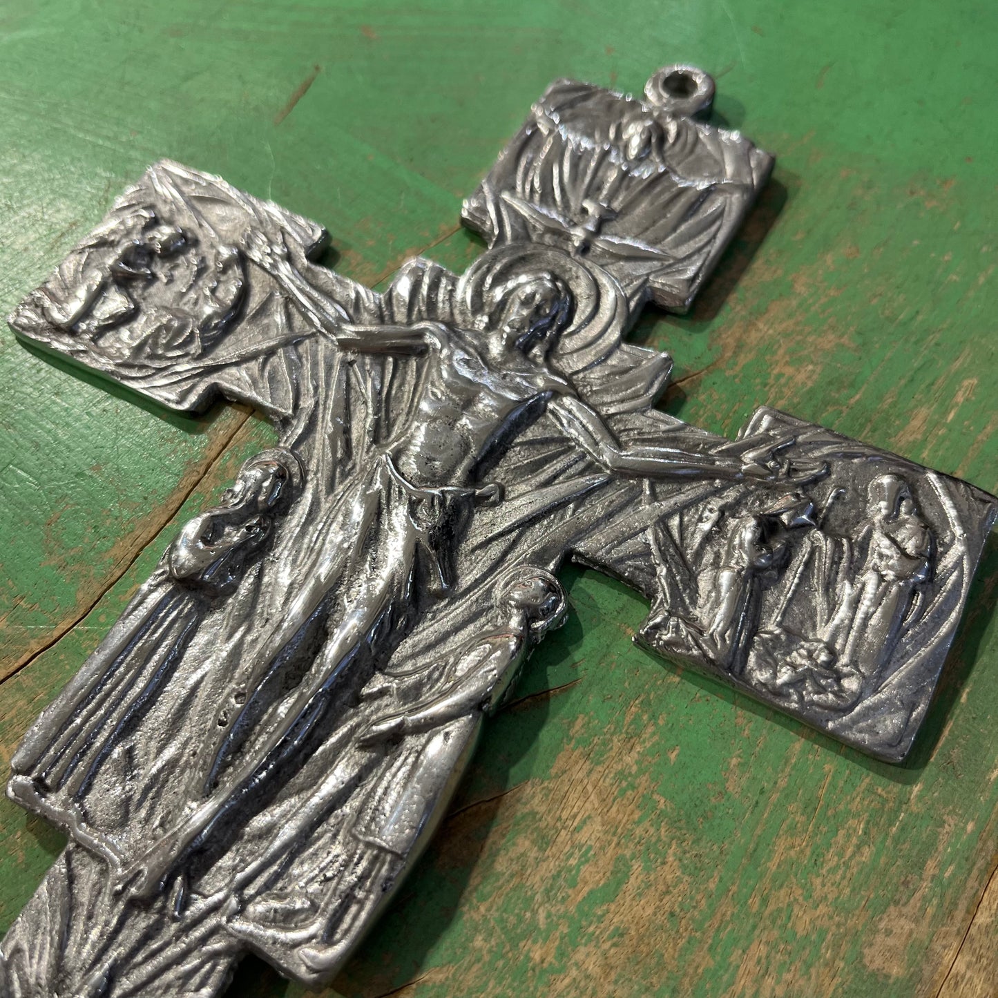 Life of Jesus Crucifix