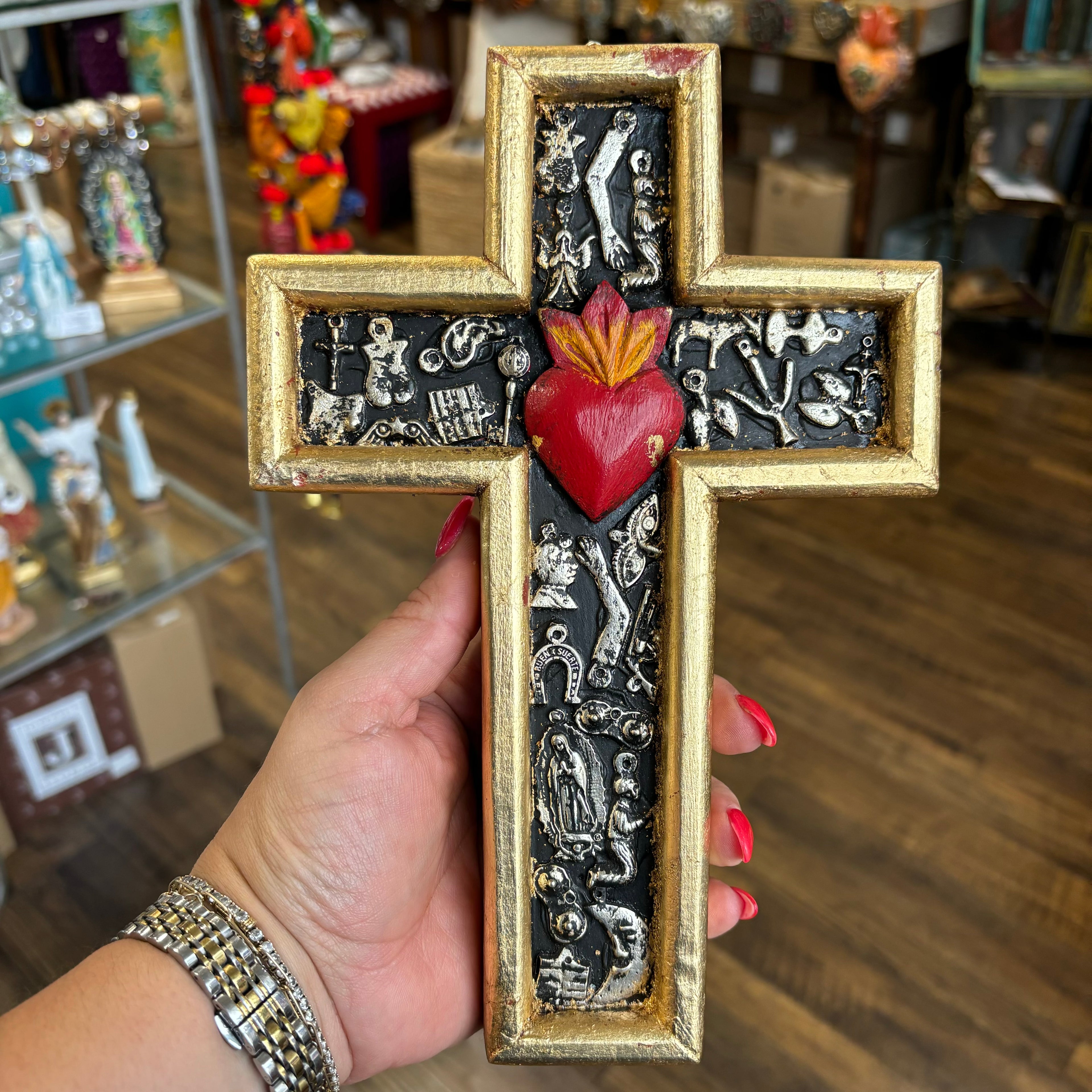 Milagros Medium Shadowbox Cross
