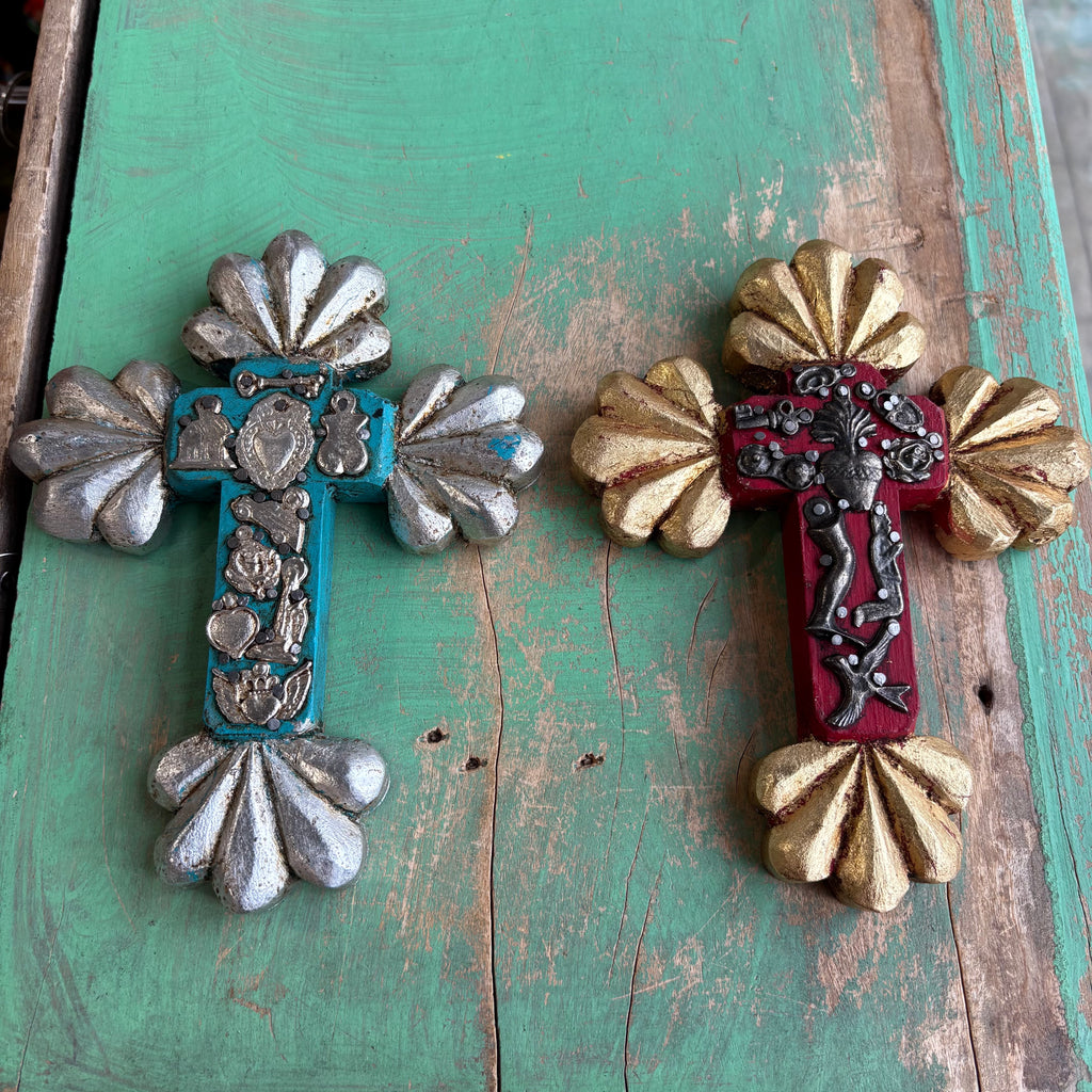 Milagros Gajos Cross