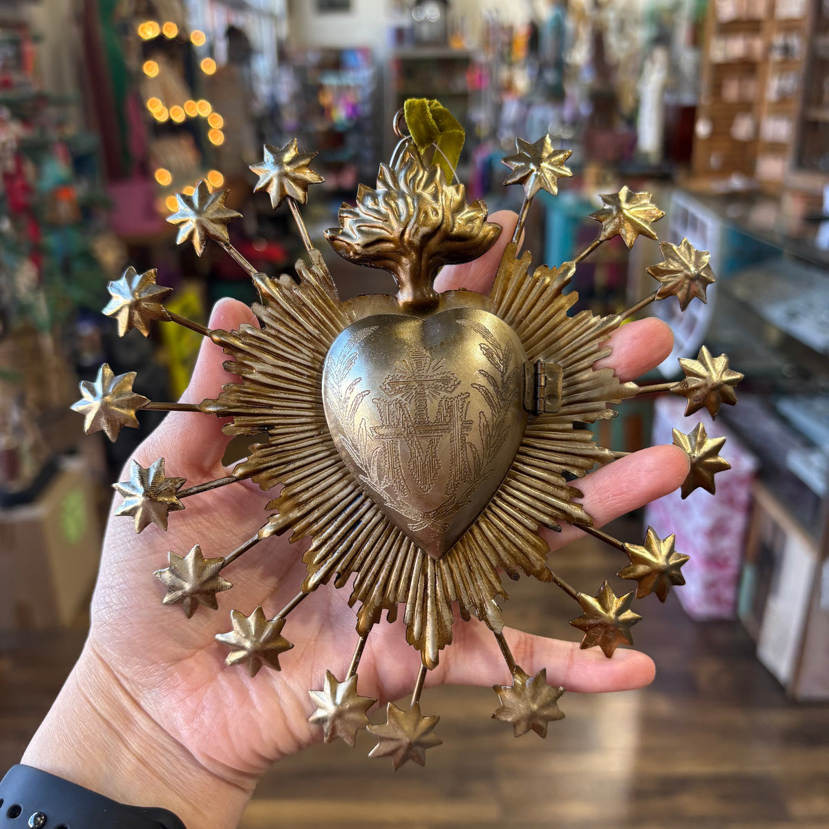 Flaming Stars 6" Sacred Heart Box