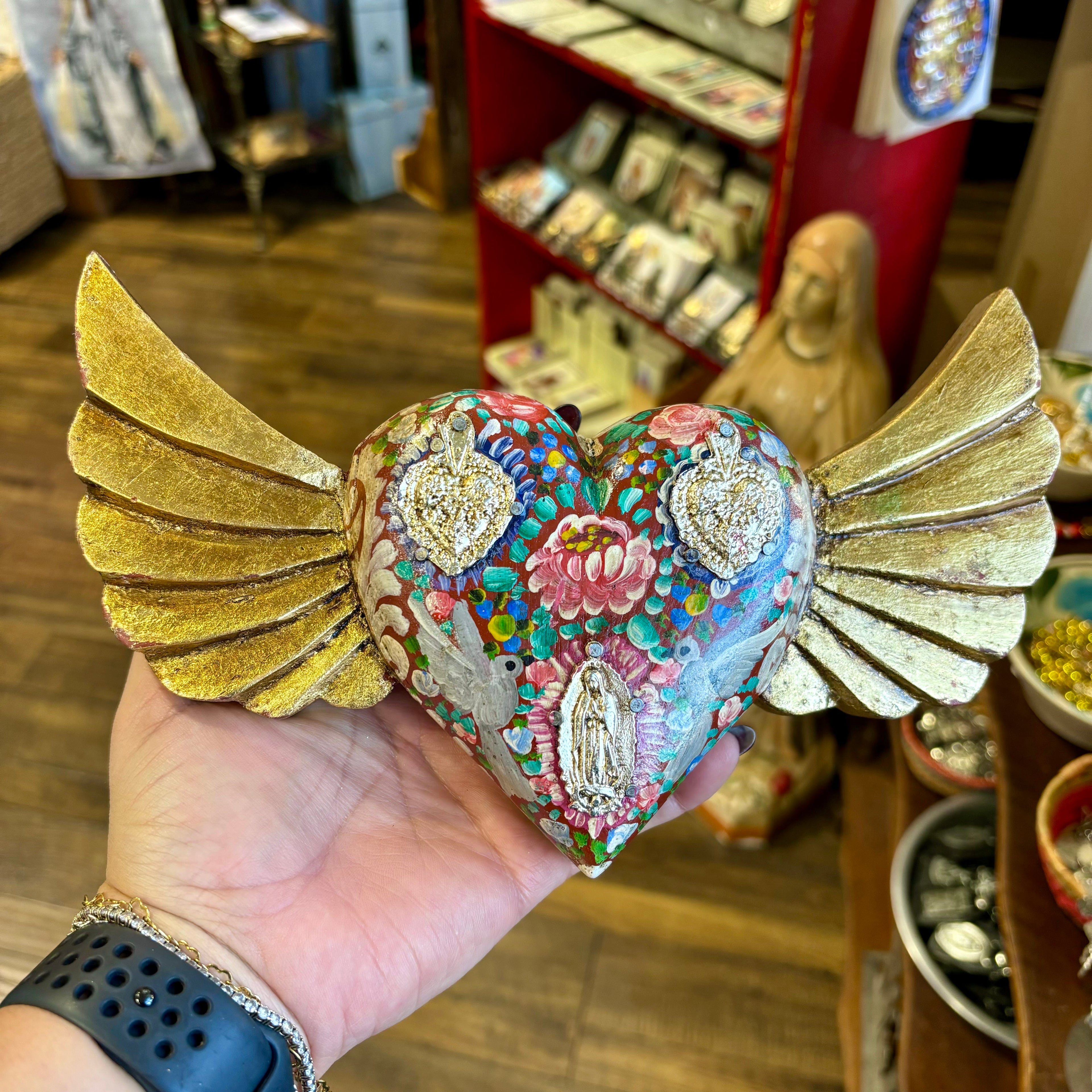 Paloma Milagros Corazon with Fan Wings