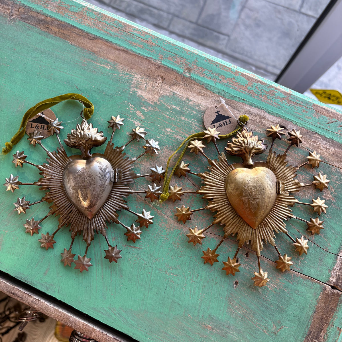Flaming Stars 6" Sacred Heart Box