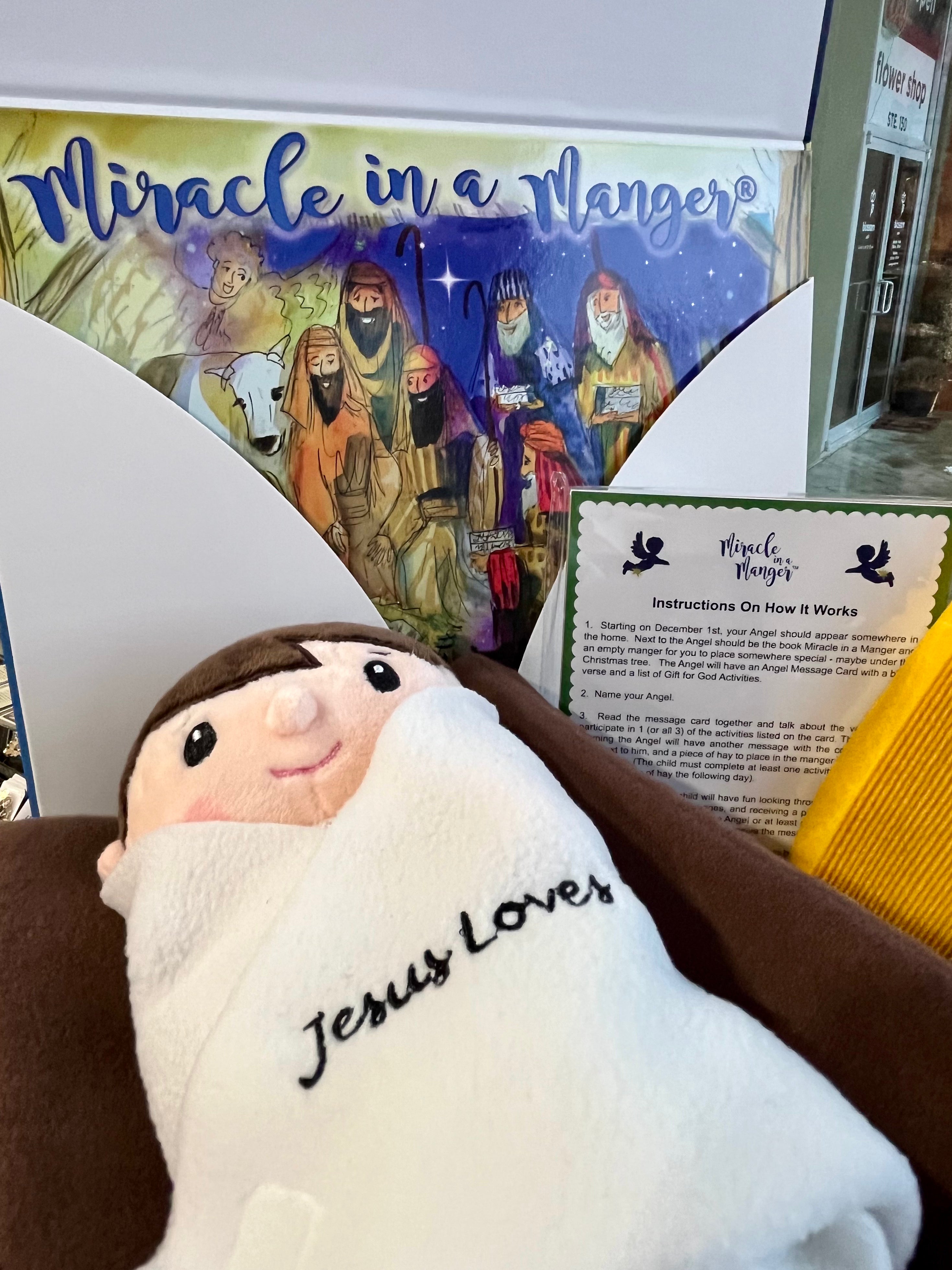 Miracle In A Manger Plush Set