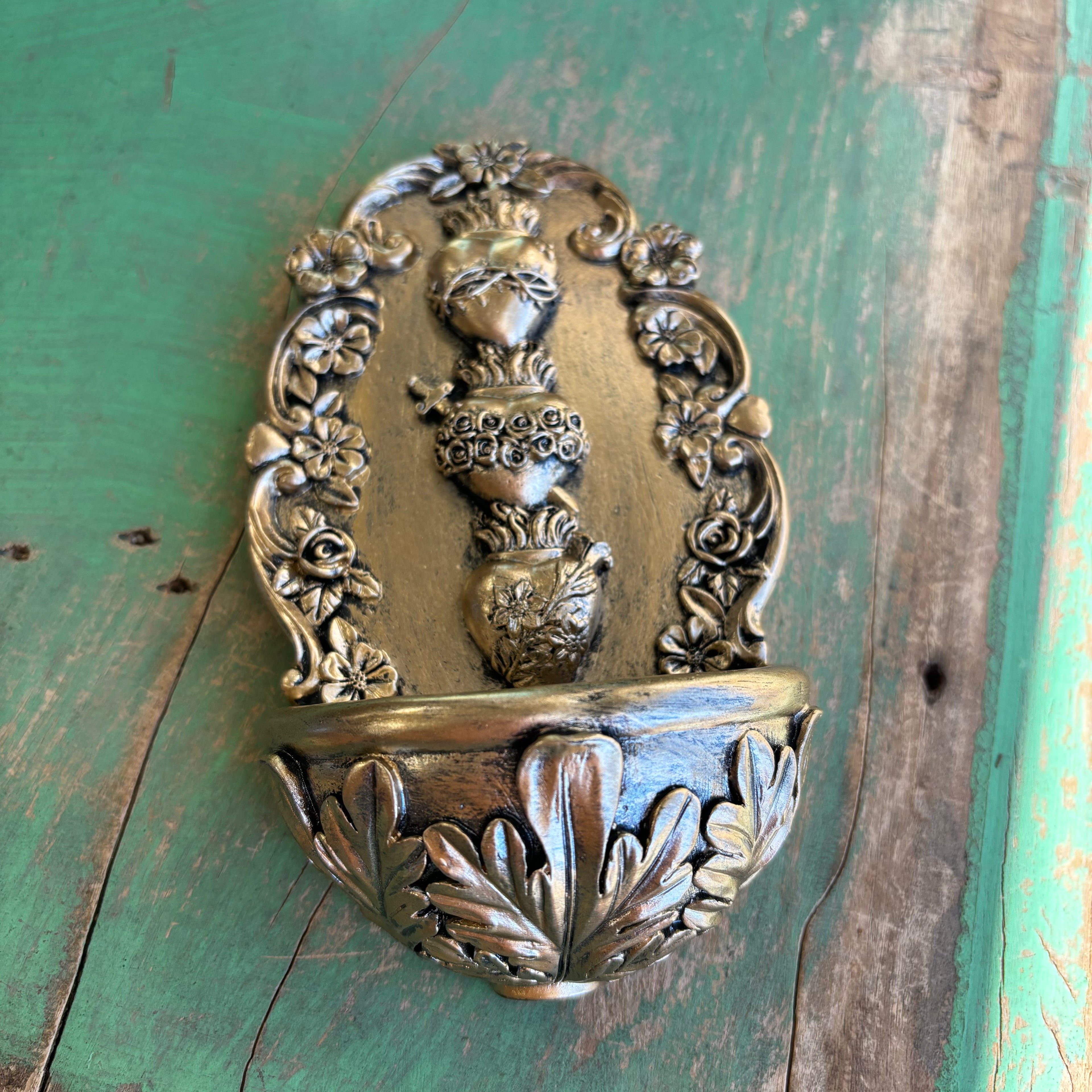 Hearts of The Holy Family Font