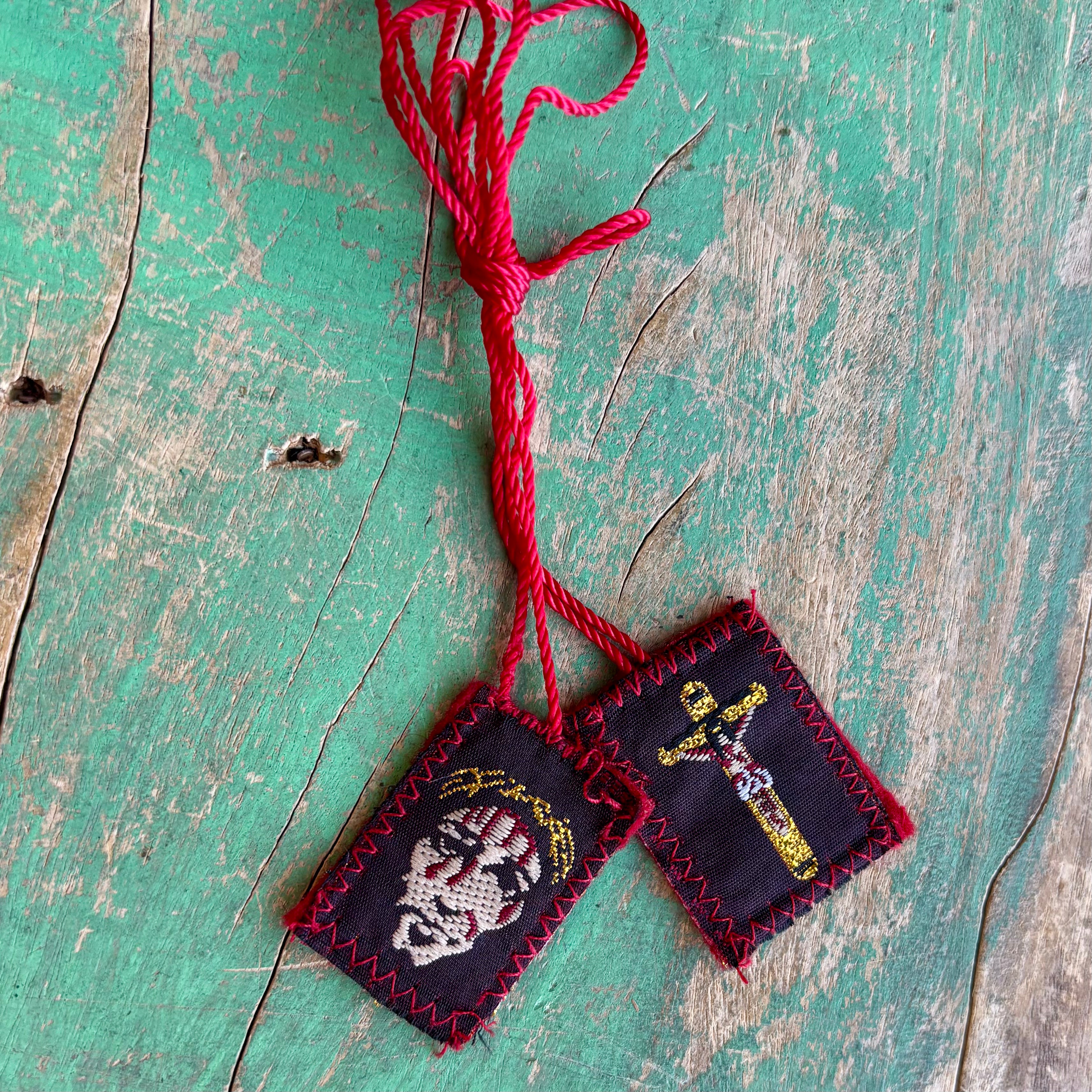 Precious Blood of Jesus Scapular