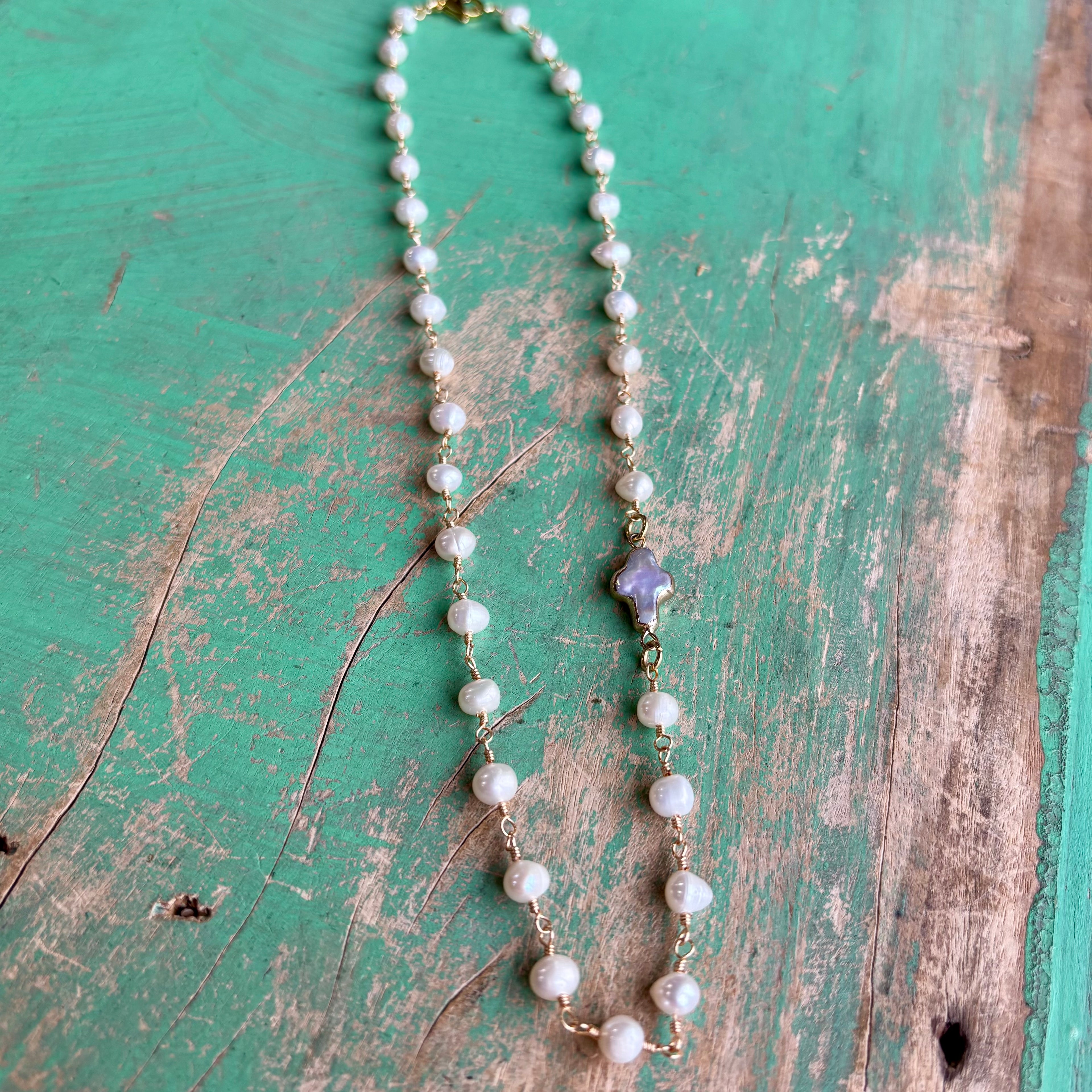 Freshwater Pearl Side Cross Necklace