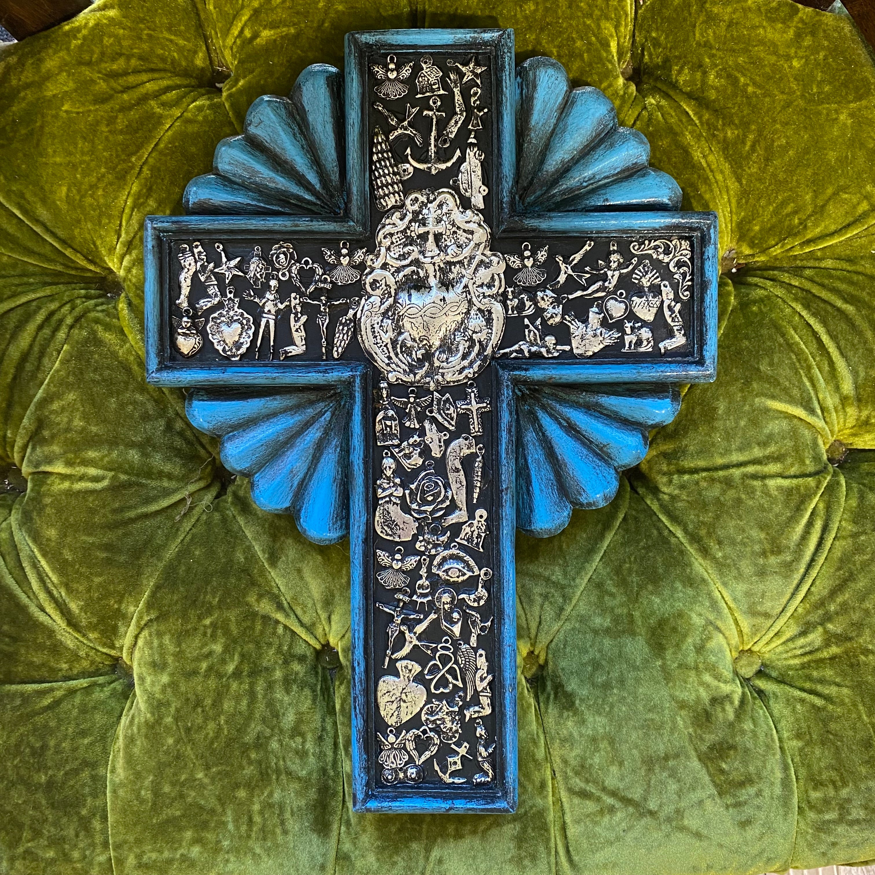 Flower Petals Milagros Cross