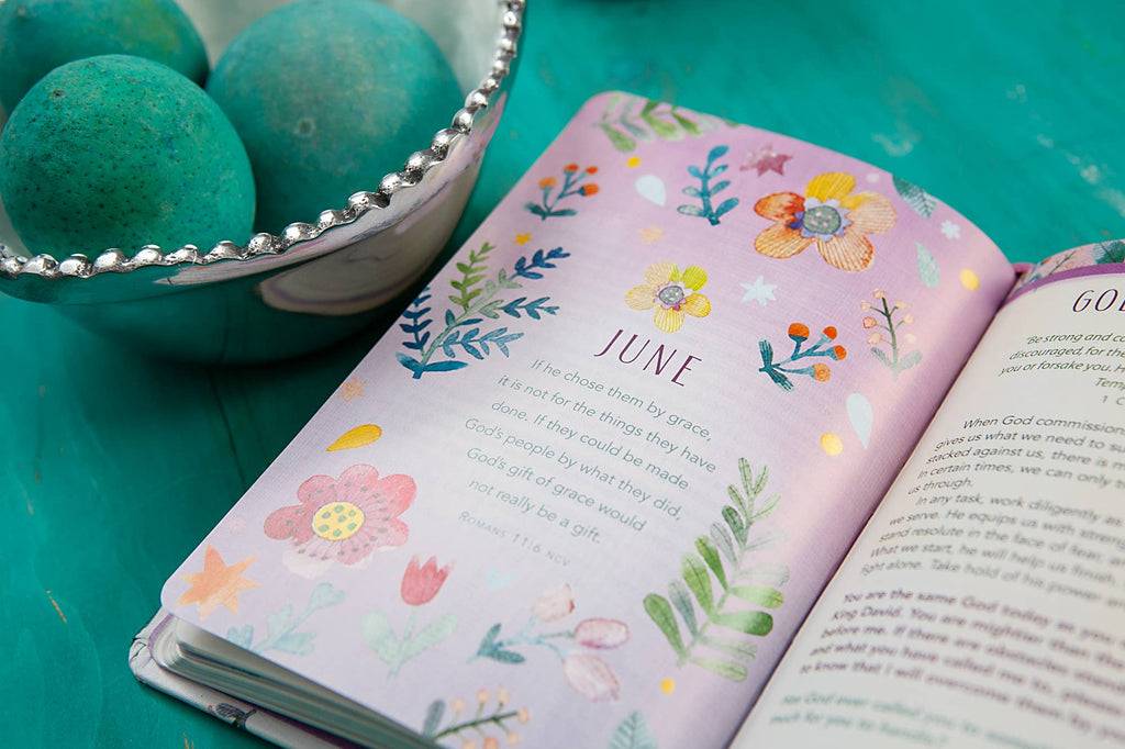 Amazing Grace (Yearlong Devotional, Linen-bound Hardcover)