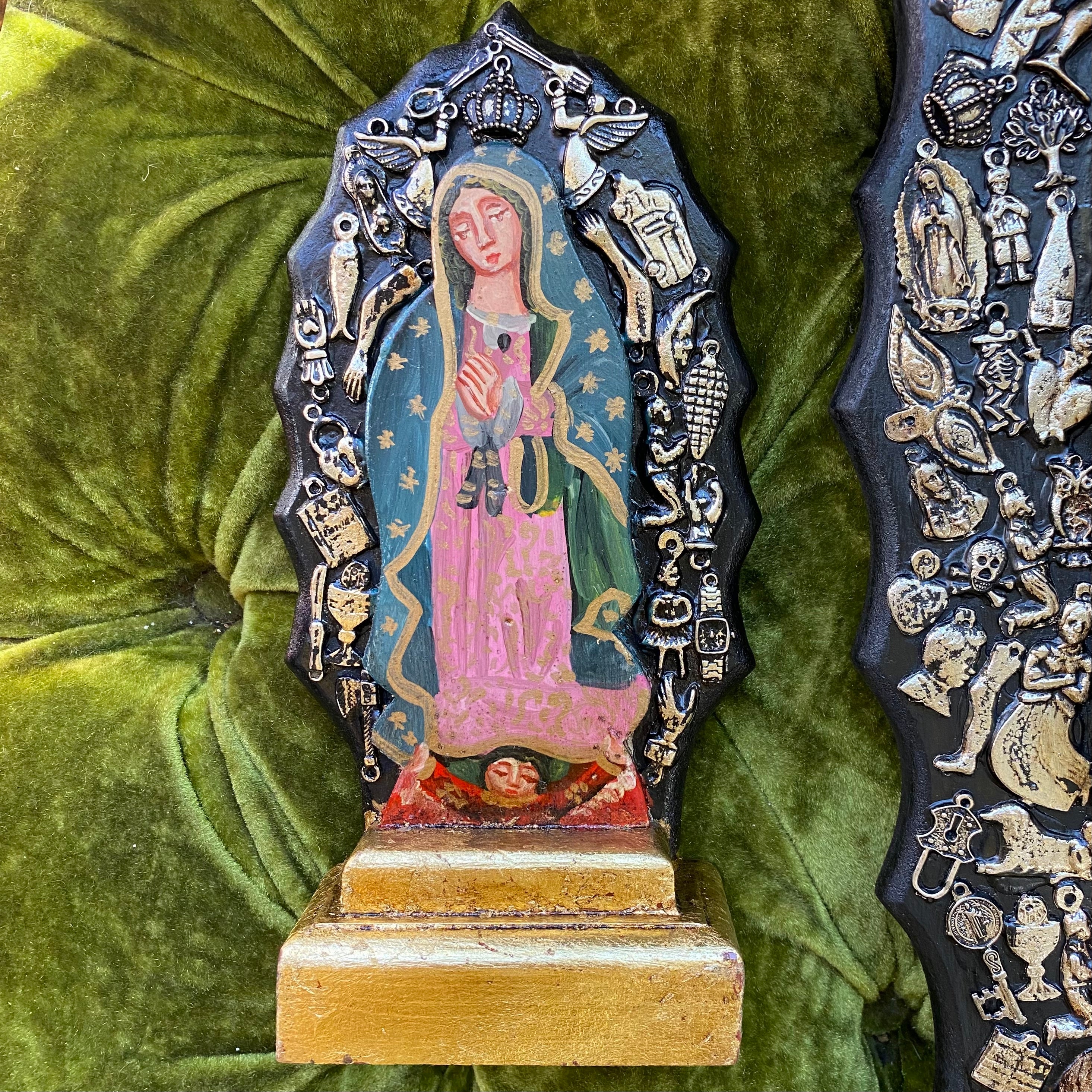 OLG Milagros Statues