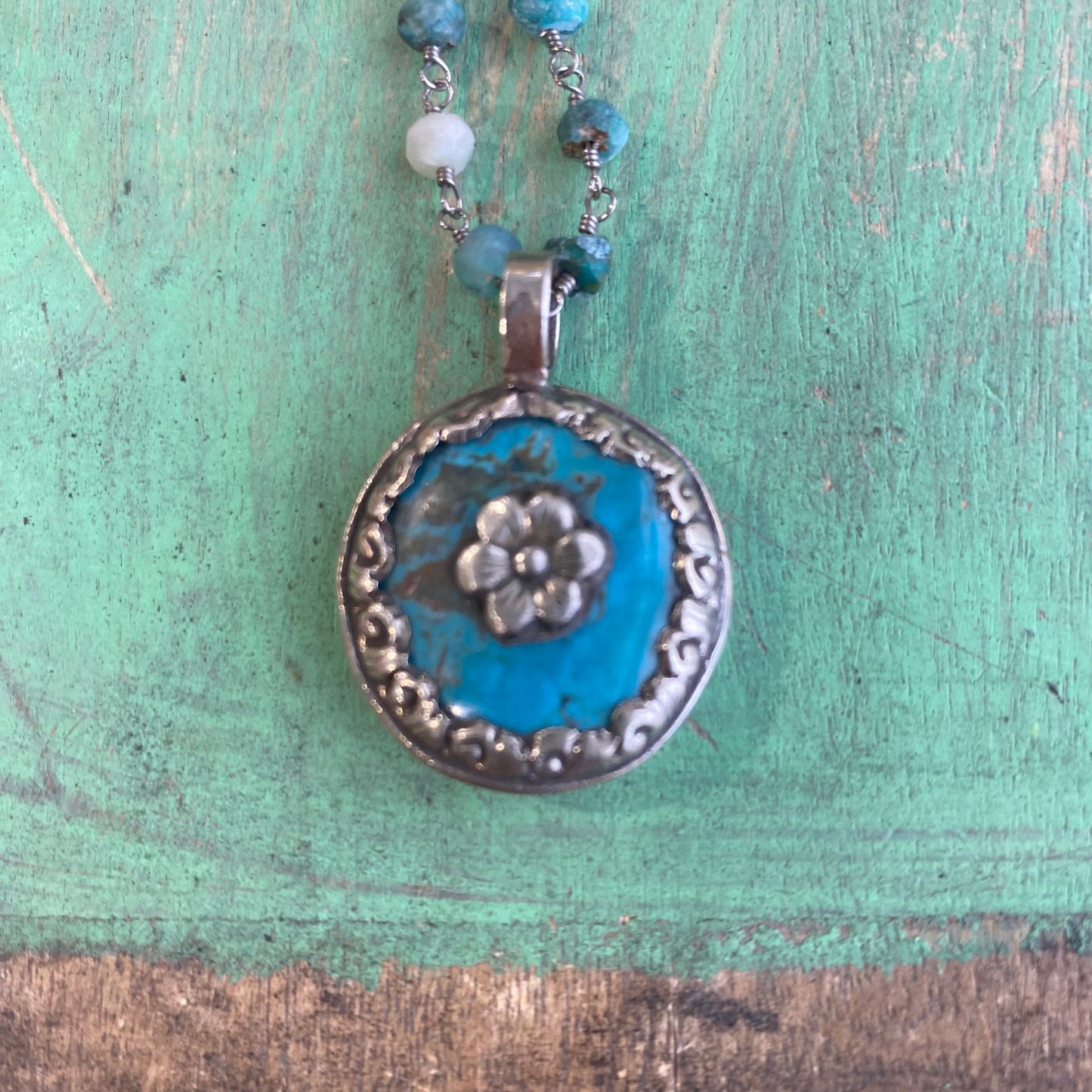 Turquoise Stone Flower Necklace