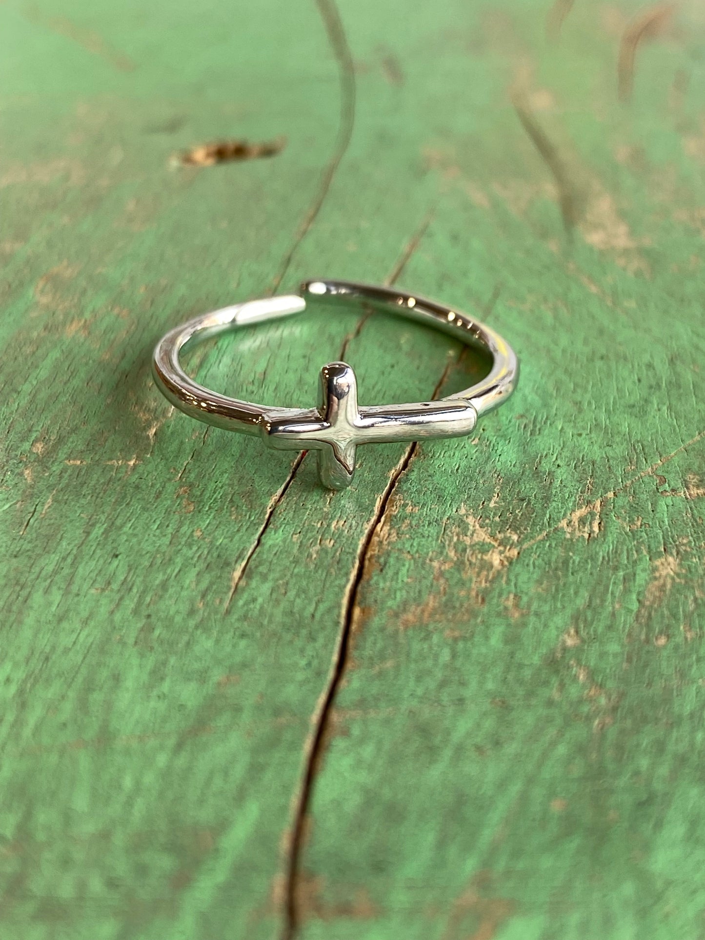 Adjustable Brass Sideways Cross Rings