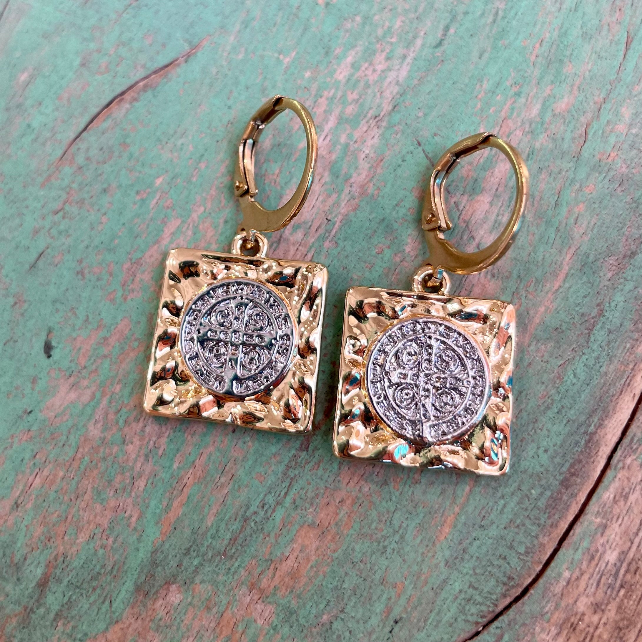 Two Toned Square St Benedict Set