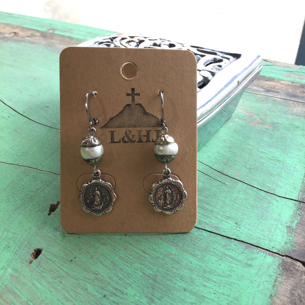 Capped Pearl Earrings