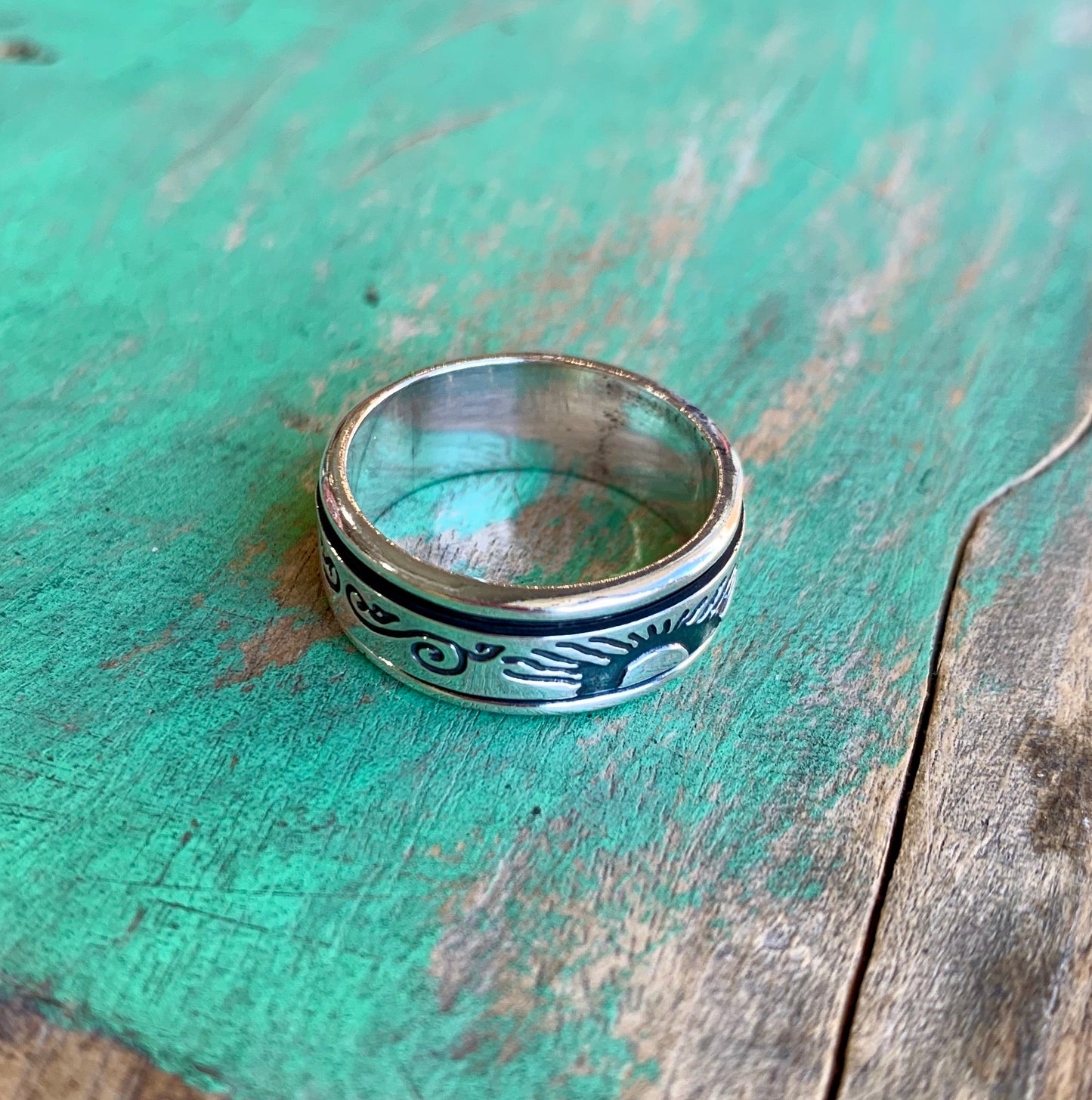 Rising Sun Spinner Ring