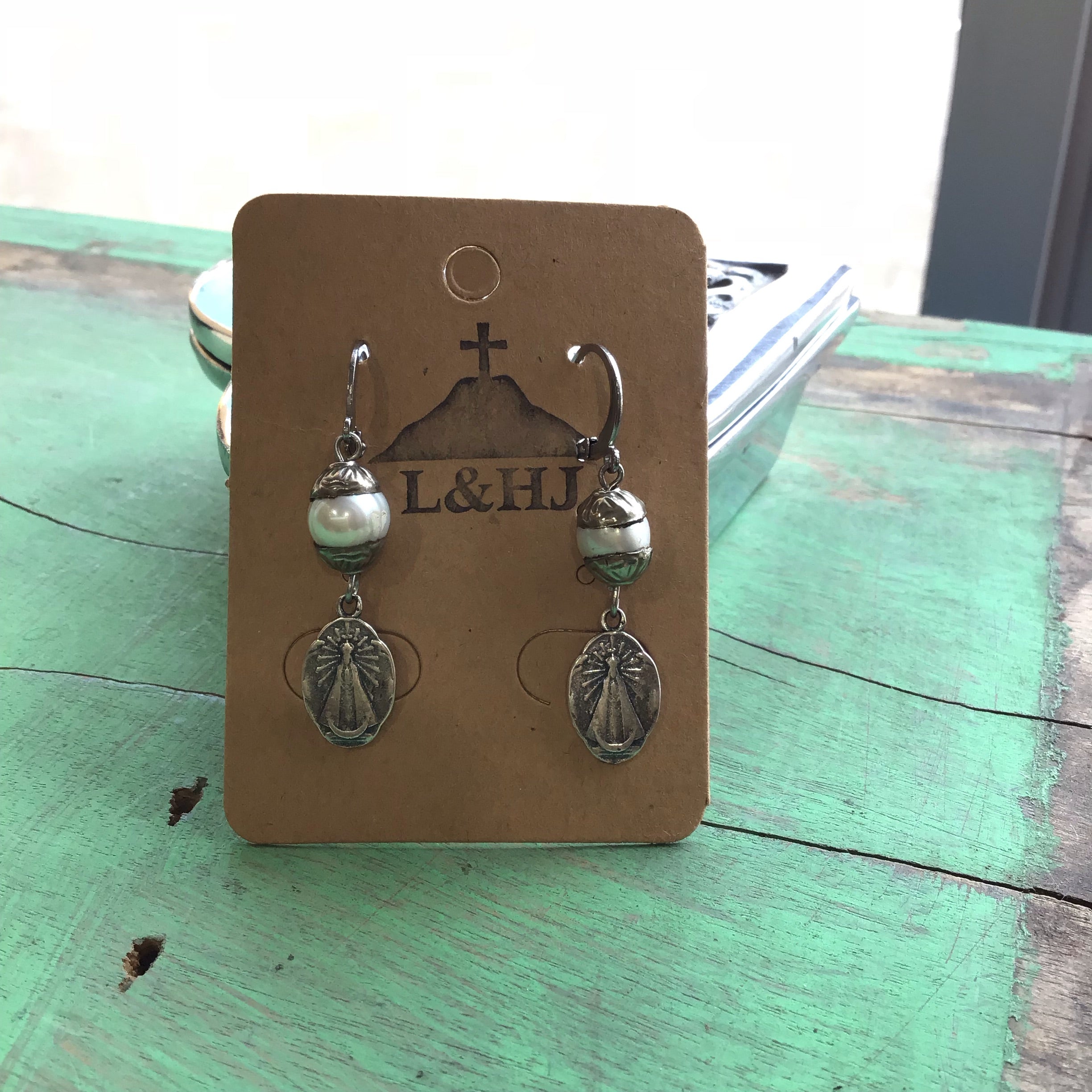Capped Pearl Earrings
